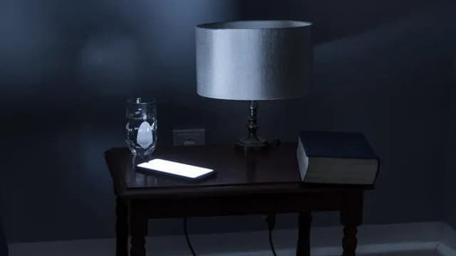 Text thumbnail with title: My Phone Only Pings At 3:12am 😨